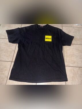 Nikon boys of summer shoot the footy Black Logo T‑Shirt Men's Casual Graphic Tee